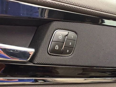 Used 2023 Lincoln Nautilus AWD image 27