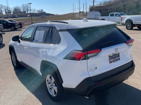 Used 2023 Toyota RAV4 XLE image 7