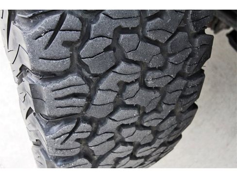 Used 2017 Ford F150 Lariat w/ Equipment Group 501A Mid image 29