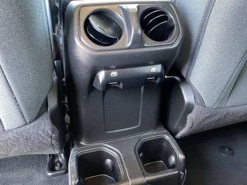 Used 2024 Jeep Wrangler Unlimited Sport AWD/4WD image 15