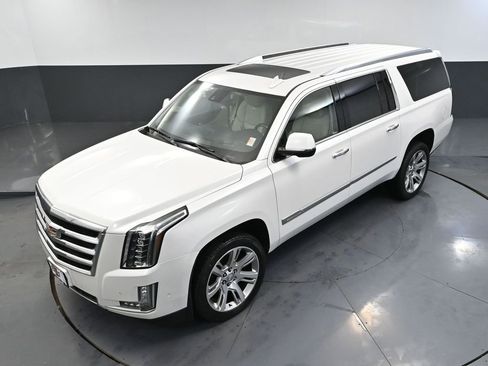 Used 2020 Cadillac Escalade ESV Premium Luxury image 73