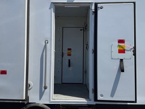 Used 2023 Ford Transit 350 w/ Upfitter Package RWD image 28