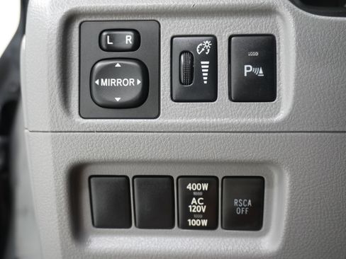 Used 2011 Toyota 4Runner SR5 w/ Convenience Pkg RWD image 19