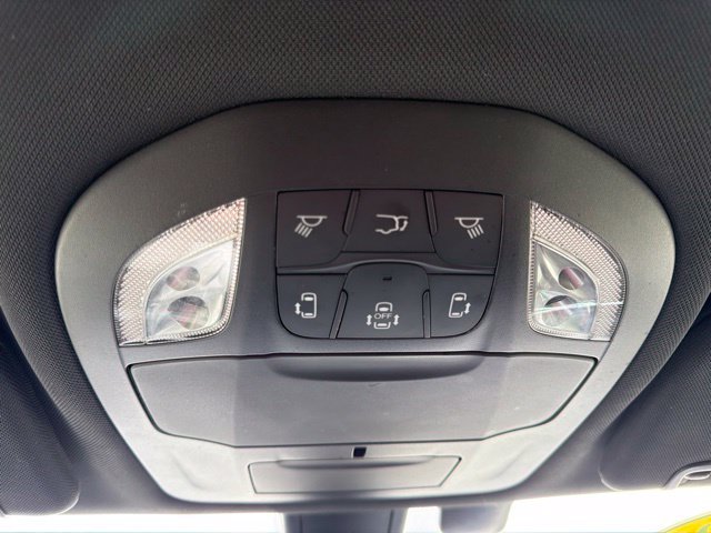 Used 2019 Chrysler Pacifica Touring Plus w/ S Appearance Package FWD image 40