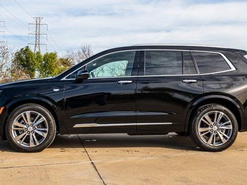 New 2025 Cadillac XT6 Premium Luxury w/ Platinum Package FWD image 4