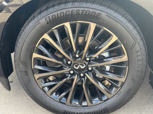 New 2026 INFINITI QX80 Autograph w/ Premium Cargo Package image 9