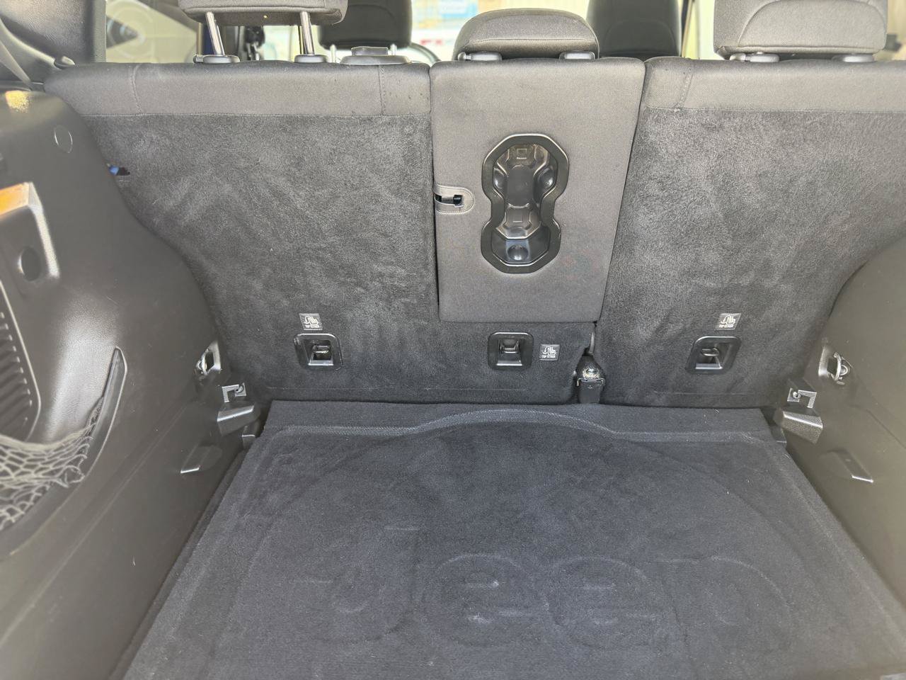 Used 2018 Jeep Renegade Altitude w/ Popular Equipment Group FWD image 17