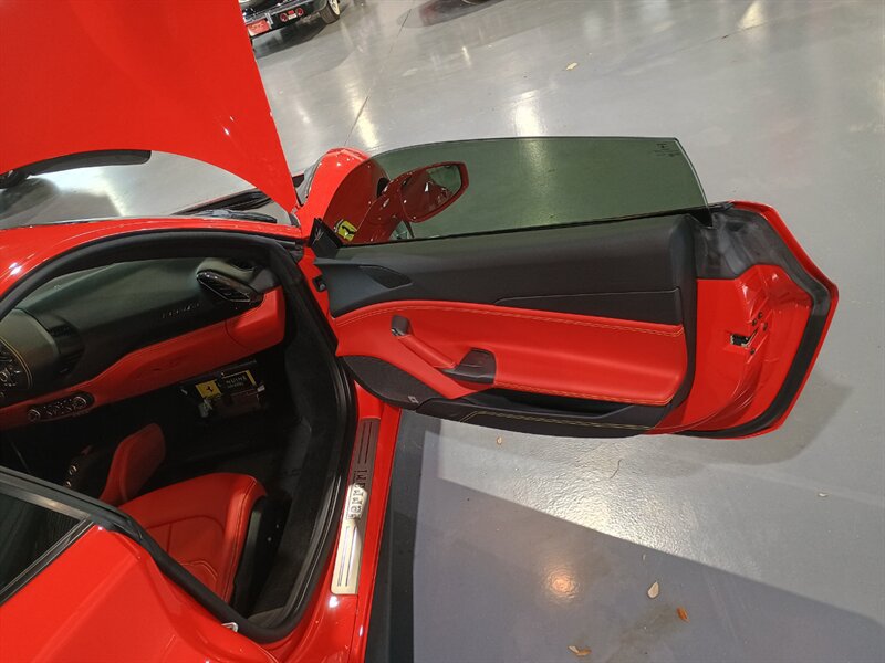 Used 2019 Ferrari 488 GTB RWD image 25