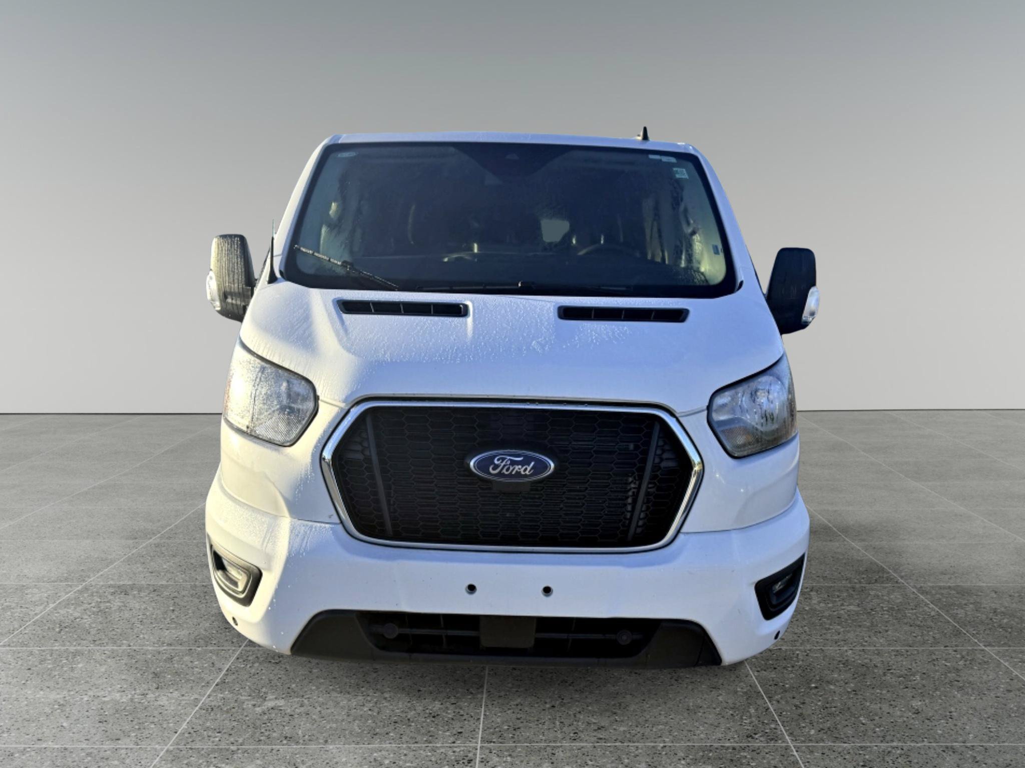 Used 2024 Ford Transit 350 XLT RWD image 9
