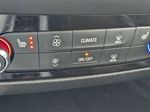 Used 2022 Buick Enclave Essence w/ Experience Buick Package image 6