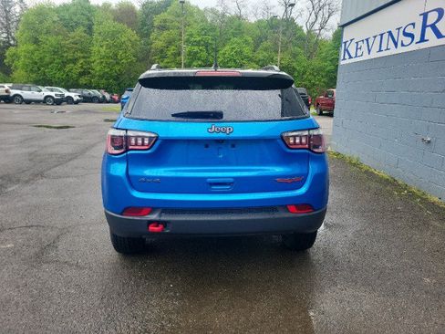 Used 2022 Jeep Compass Trailhawk w/ Trailhawk Convenience Group AWD/4WD image 7