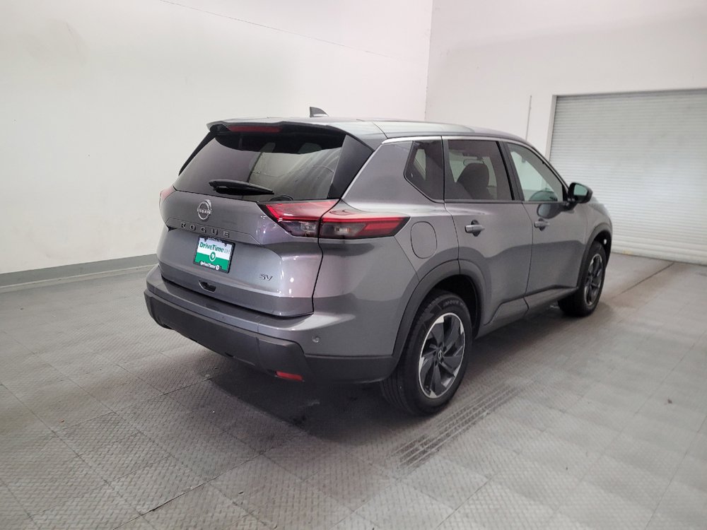 Used 2024 Nissan Rogue SV FWD image 9