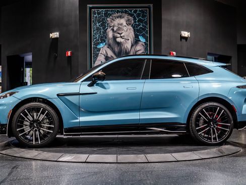 Used 2023 Aston Martin DBX 707 AWD/4WD image 4
