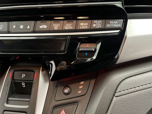 Used 2025 Honda Odyssey Sport-L image 57