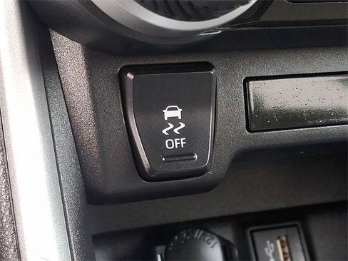 Used 2024 Toyota RAV4 LE image 22