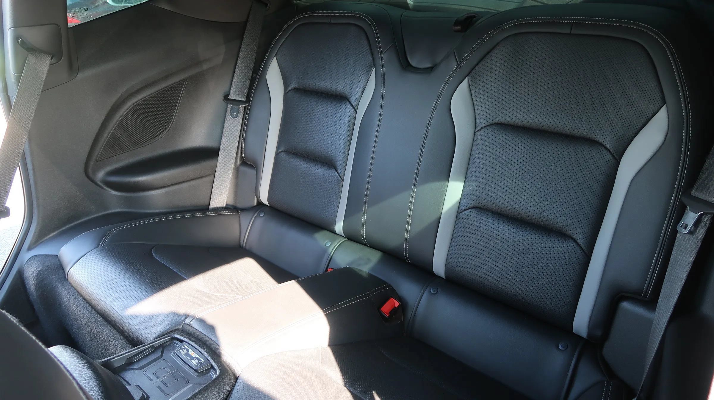 Used 2021 Chevrolet Camaro SS RWD image 18