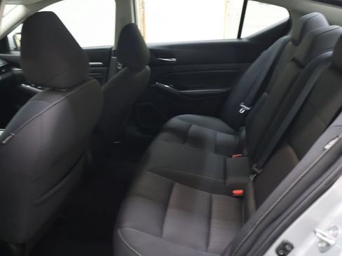 Used 2021 Nissan Altima 2.5 SV AWD/4WD image 14