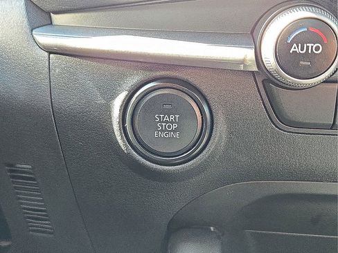 New 2025 MAZDA MAZDA3 s image 30