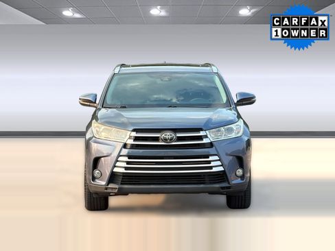 Used 2018 Toyota Highlander XLE AWD/4WD image 6