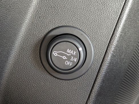 Used 2023 Chevrolet Equinox LT FWD image 21