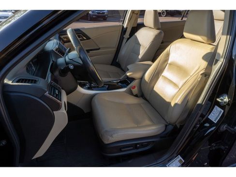 Used 2016 Honda Accord EX-L image 11