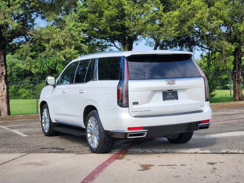 Certified 2023 Cadillac Escalade Premium Luxury w/ Performance Package AWD/4WD image 4