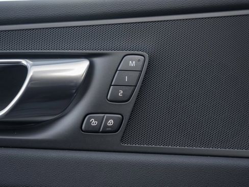 New 2026 Volvo XC60 B5 Plus w/ Protection Package Premier image 39