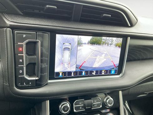 Used 2021 GMC Yukon XL Denali image 20