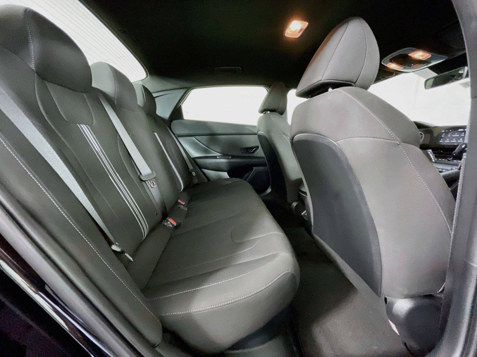Certified 2025 Hyundai Elantra SEL FWD image 29