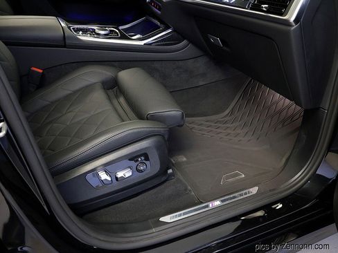 Certified 2025 BMW X7 xDrive40i w/ M Sport Package image 39