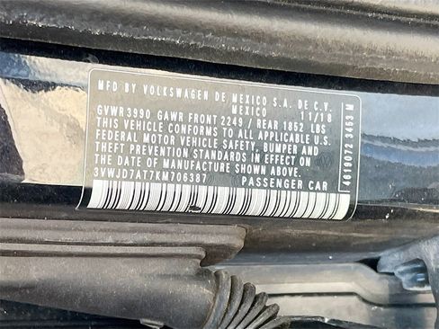 Used 2019 Volkswagen Beetle 2.0T SE image 33