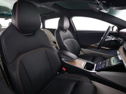Used 2023 Lucid Air Touring AWD/4WD image 23