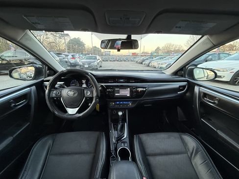 Used 2015 Toyota Corolla LE image 12