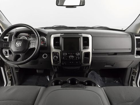 Used 2017 RAM 1500 Classic SLT w/ SLT Plus D￩cor Group image 14