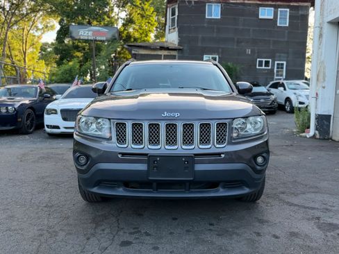 Used 2016 Jeep Compass Latitude FWD image 17