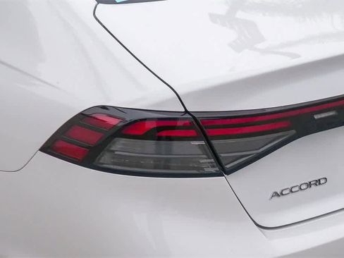 Used 2025 Honda Accord SE image 10