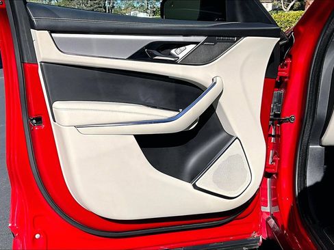 Used 2024 Jaguar F-PACE R-Dynamic S image 27