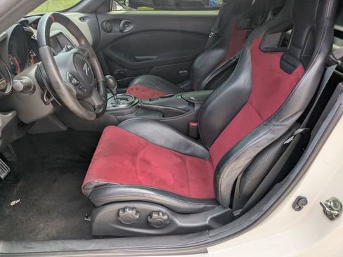 Used 2020 Nissan 370Z NISMO RWD image 14