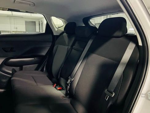 Used 2025 Hyundai Kona SEL image 21