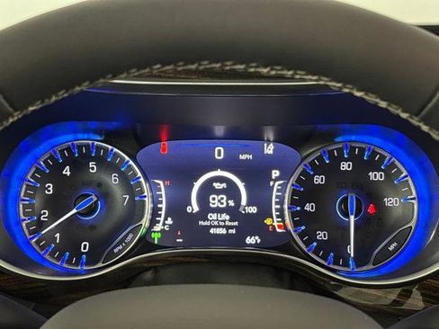 Used 2023 Chrysler Pacifica Limited w/ Uconnect Theater Family Group AWD/4WD image 20