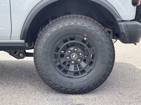New 2026 Ford Bronco Badlands w/ Sasquatch Package image 14