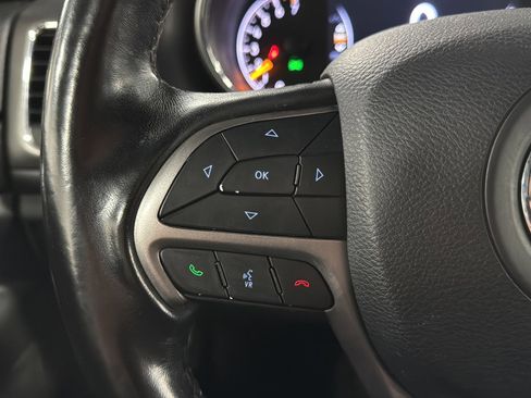 Used 2021 Jeep Grand Cherokee Laredo image 20