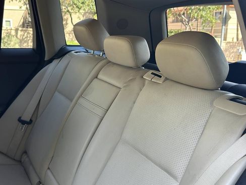 Used 2015 Mercedes-Benz GLK 350 2WD image 17