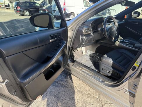 Used 2019 Lexus IS 350 F Sport image 8
