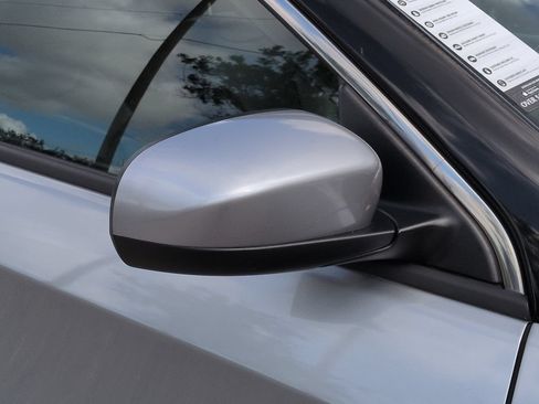 Used 2019 Jeep Compass Latitude FWD image 12