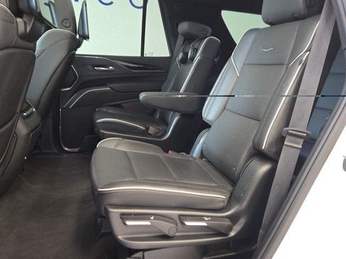 Used 2023 Cadillac Escalade Sport w/ LPO, ONYX Package AWD/4WD image 18