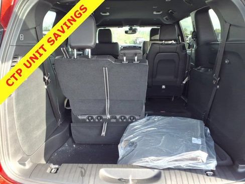 New 2026 Chrysler Pacifica Select AWD/4WD image 20