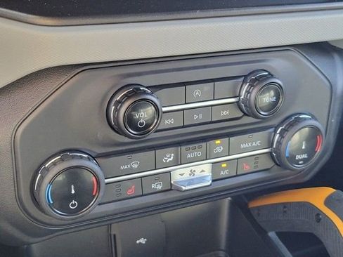 Used 2022 Ford Bronco Badlands w/ Sasquatch Package image 22