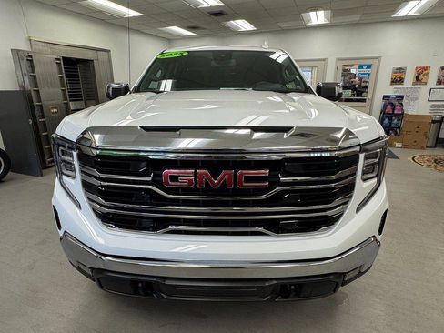 Used 2025 GMC Sierra 1500 SLT image 32