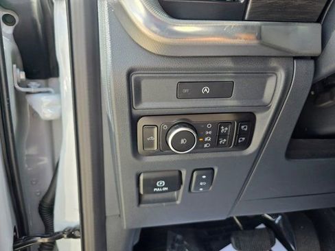 Used 2025 Ford F150 Lariat w/ FX4 Off-Road Package AWD/4WD image 32